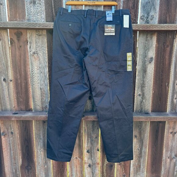 Dockers Signature Khaki Relaxed Fit Pants 38 x 34 New NWT - Picture 1 of 3